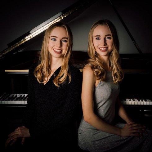 Beatrice & Eleonora Dallagnese Beatrice & Eleonora Dallagnese