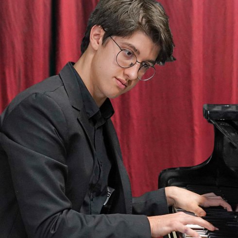 Jovanny Pandolfo Jovanny Pandolfo